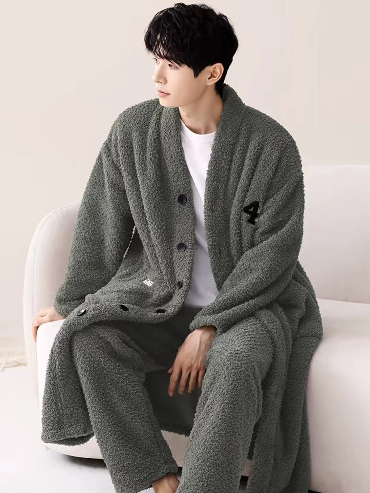 Mengapa Baju Tidur untuk Lelaki Menjadi Pilihan Terbaik untuk Keselesaan dan Pakaian Tidur Moden Mengapa Baju Tidur untuk Lelaki Menjadi Pilihan Terbaik untuk Keselesaan dan Pakaian Tidur Moden