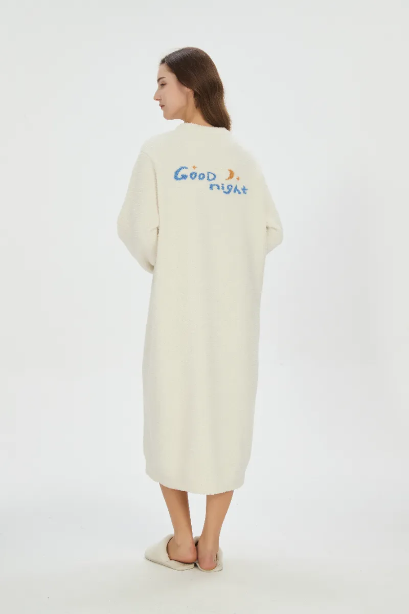 Baju Tidur Flanel Berwarna Beige untuk Wanita