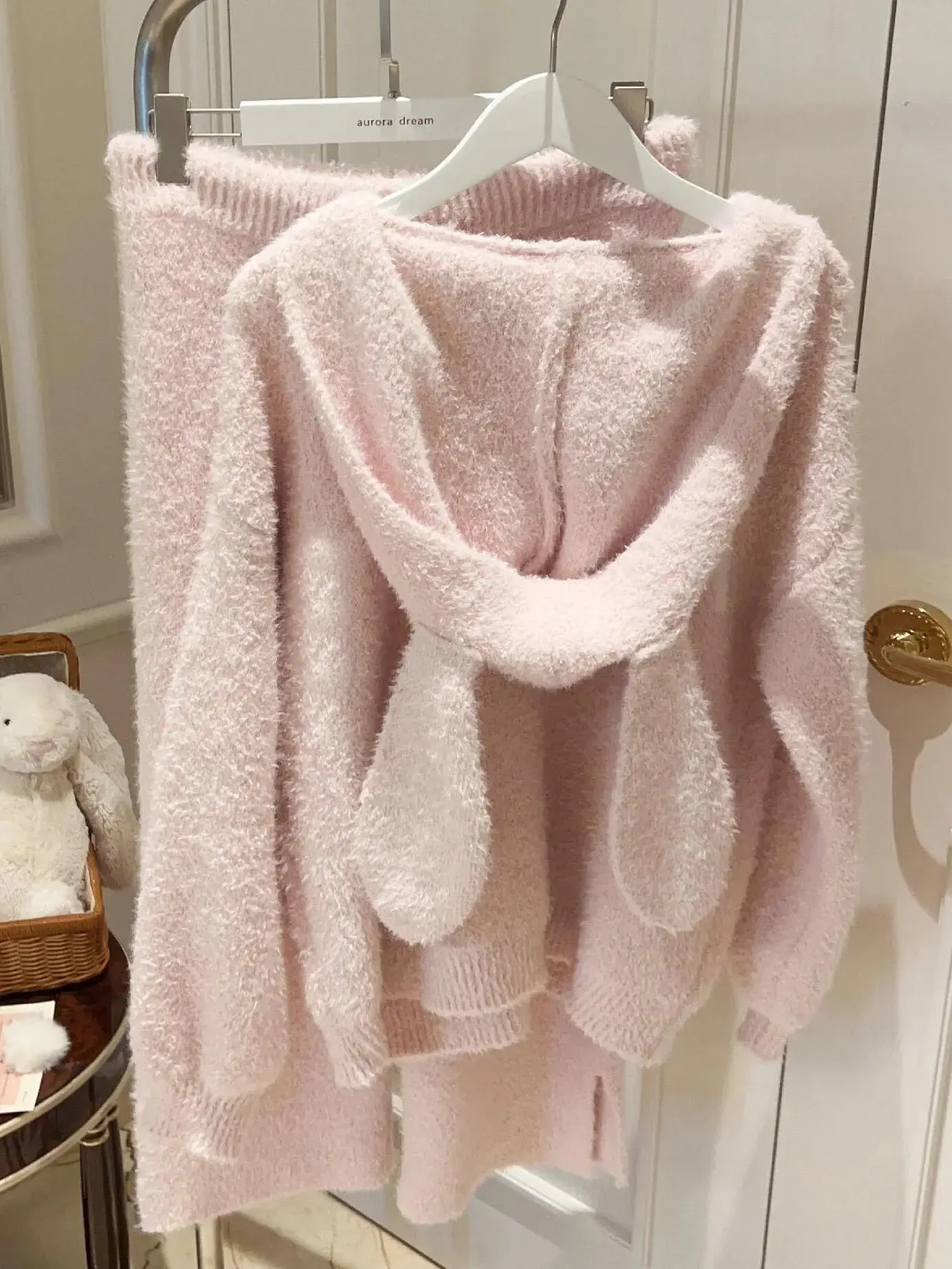 Set Rumah Gadis Oksigen Telinga Bunny